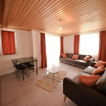 Sisa Apart Apartman *